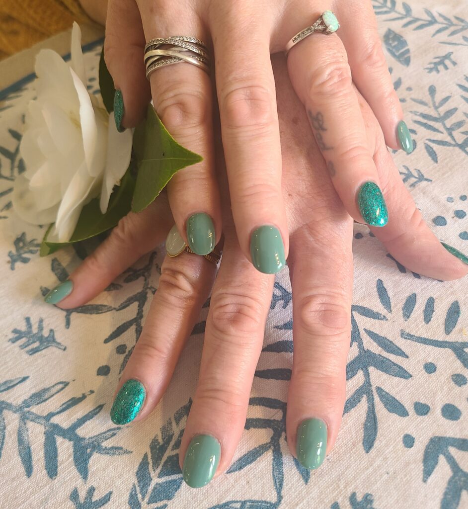 nails.23